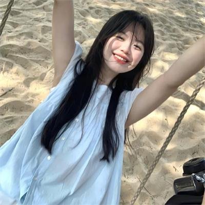 公寓里的两个女人